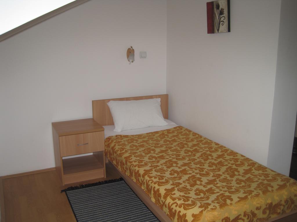 Motel Livija Petrovec Экстерьер фото
