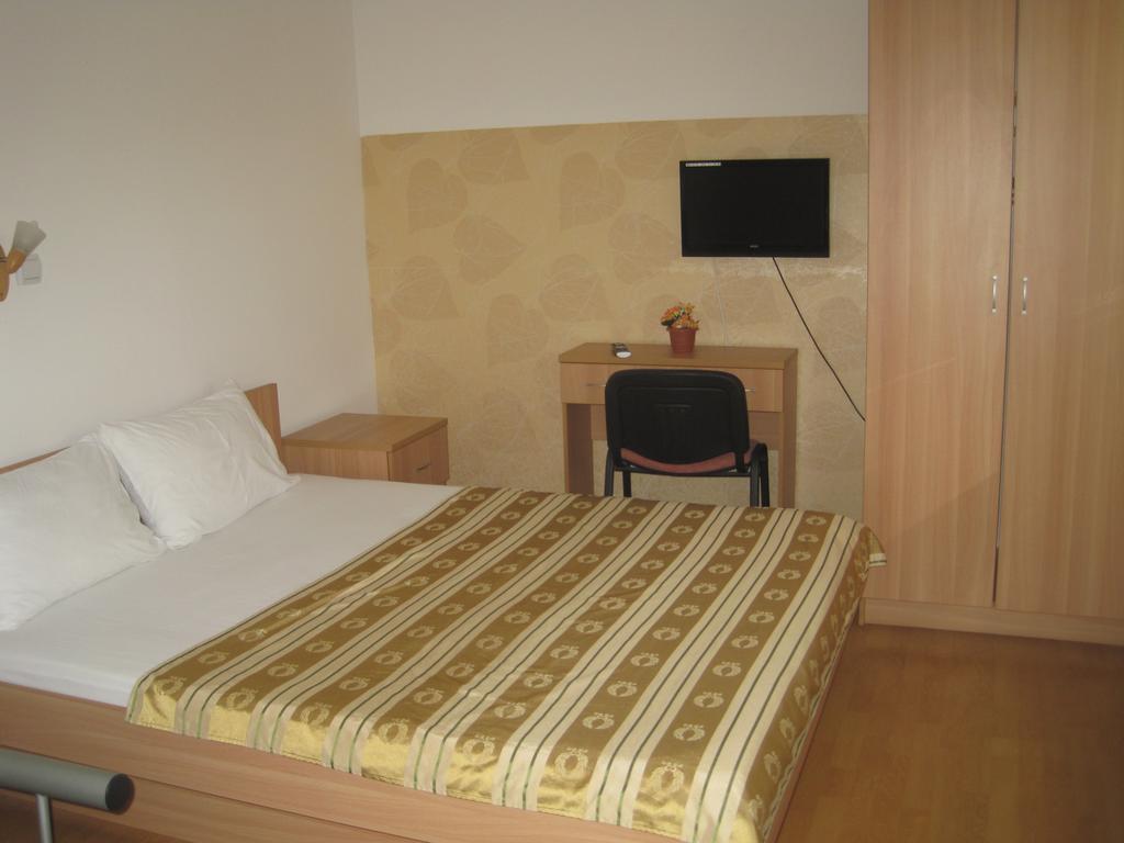 Motel Livija Petrovec Экстерьер фото
