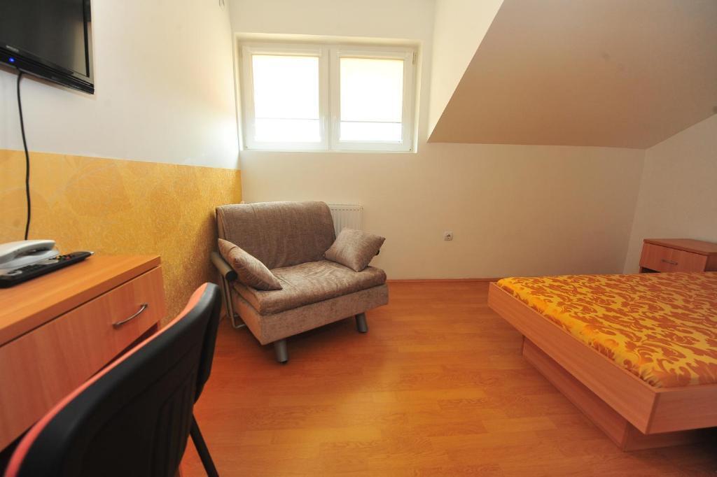 Motel Livija Petrovec Номер фото