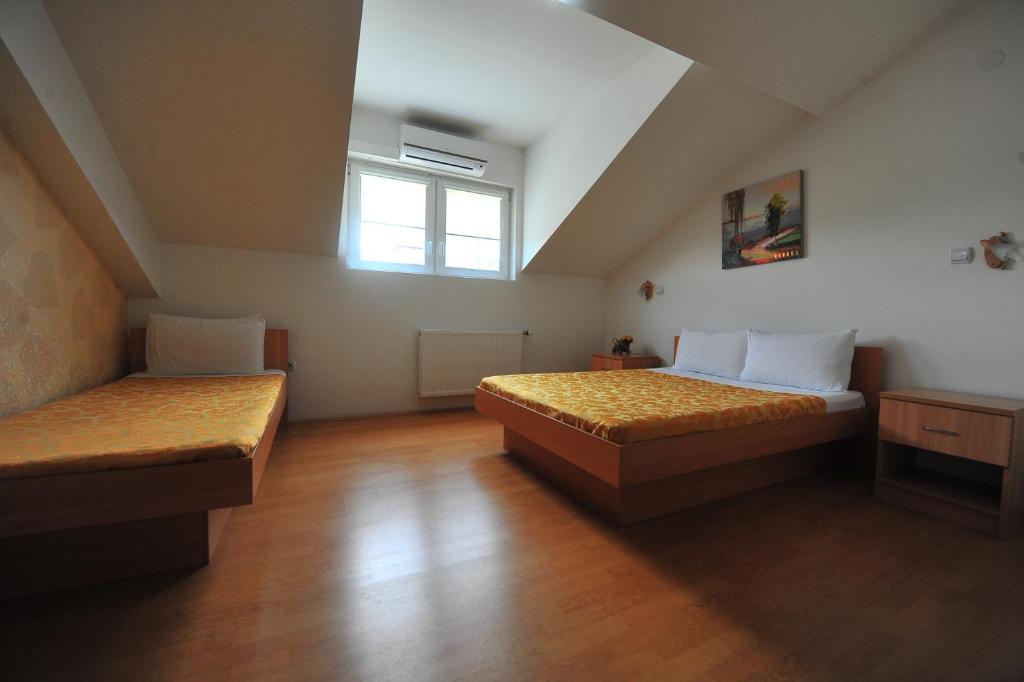 Motel Livija Petrovec Номер фото