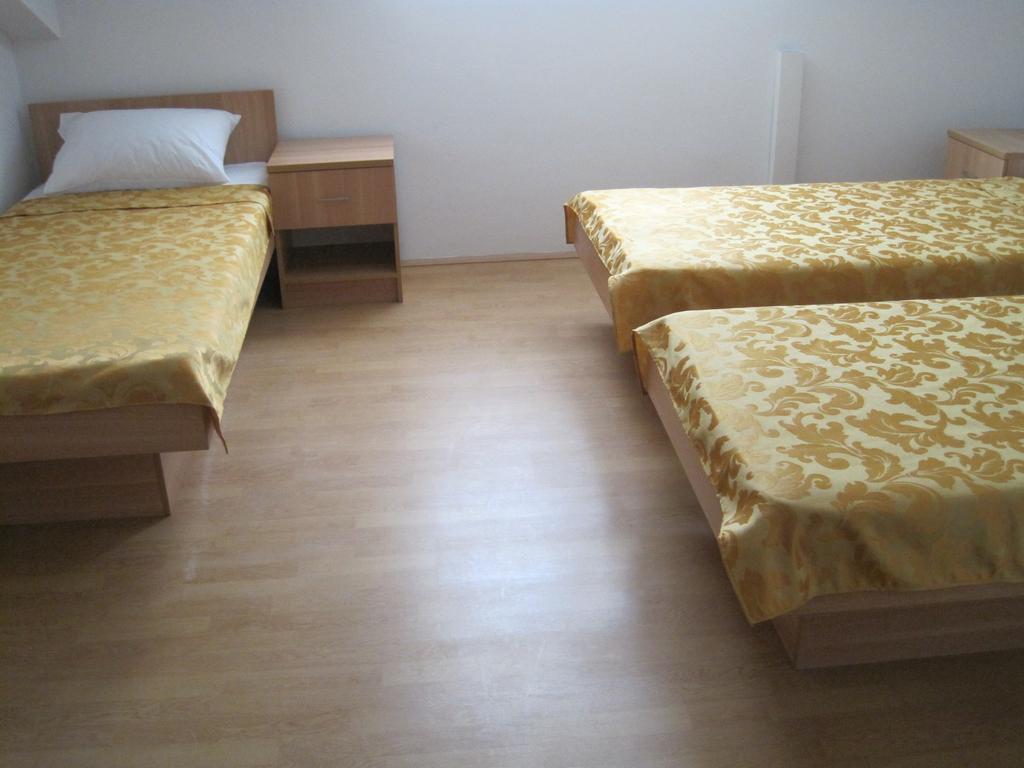 Motel Livija Petrovec Экстерьер фото
